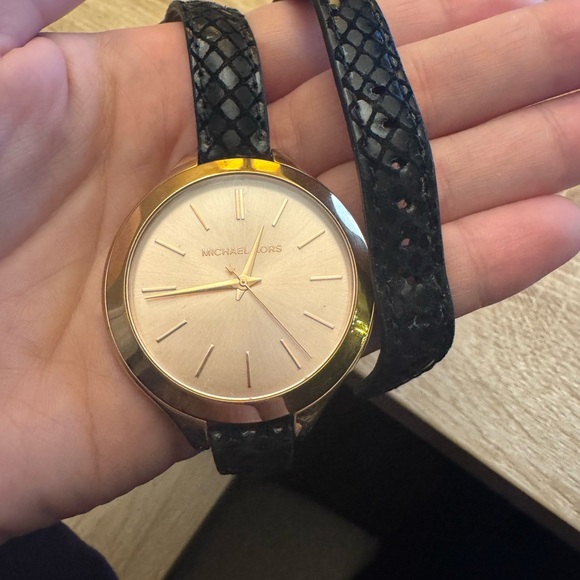 Michael kors gold and black wrap around bracelet watch - Picture 3 of 3